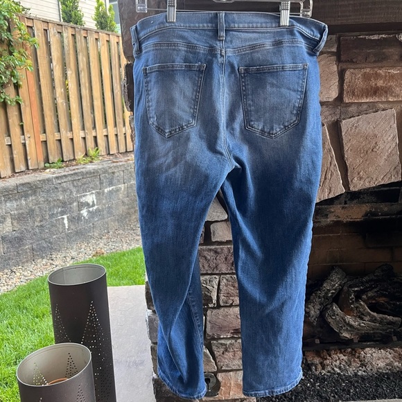 Women’s Loft Boyfriend Blue Jeans - Picture 2 of 5